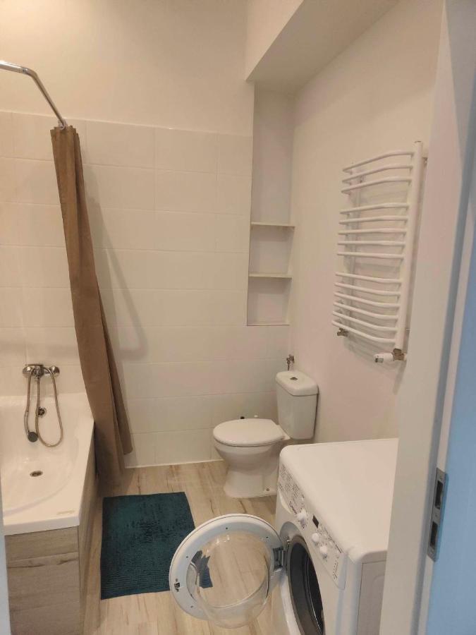 Apartment 40 *